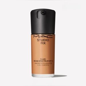 NC45 Mac Studio Fix Fluid SPF 15 24HR Matte Foundation + Oil Control Brand New